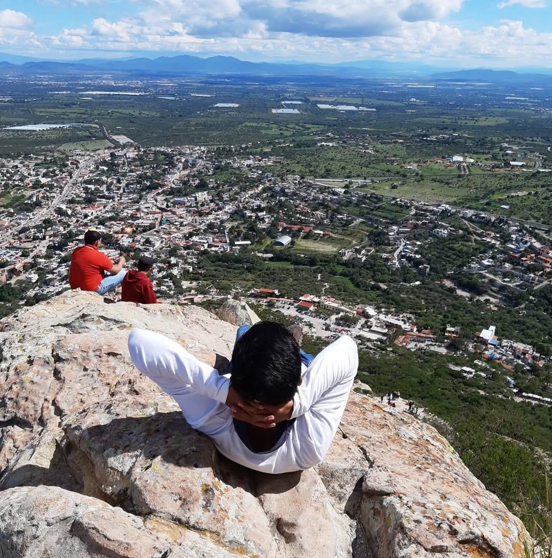 Portada del libro Luz entre Versos